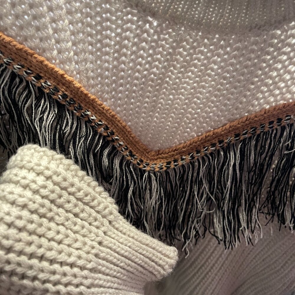 boutique style for spring fun fringe playful‎ warm layers sweater - LG - Picture 5 of 7
